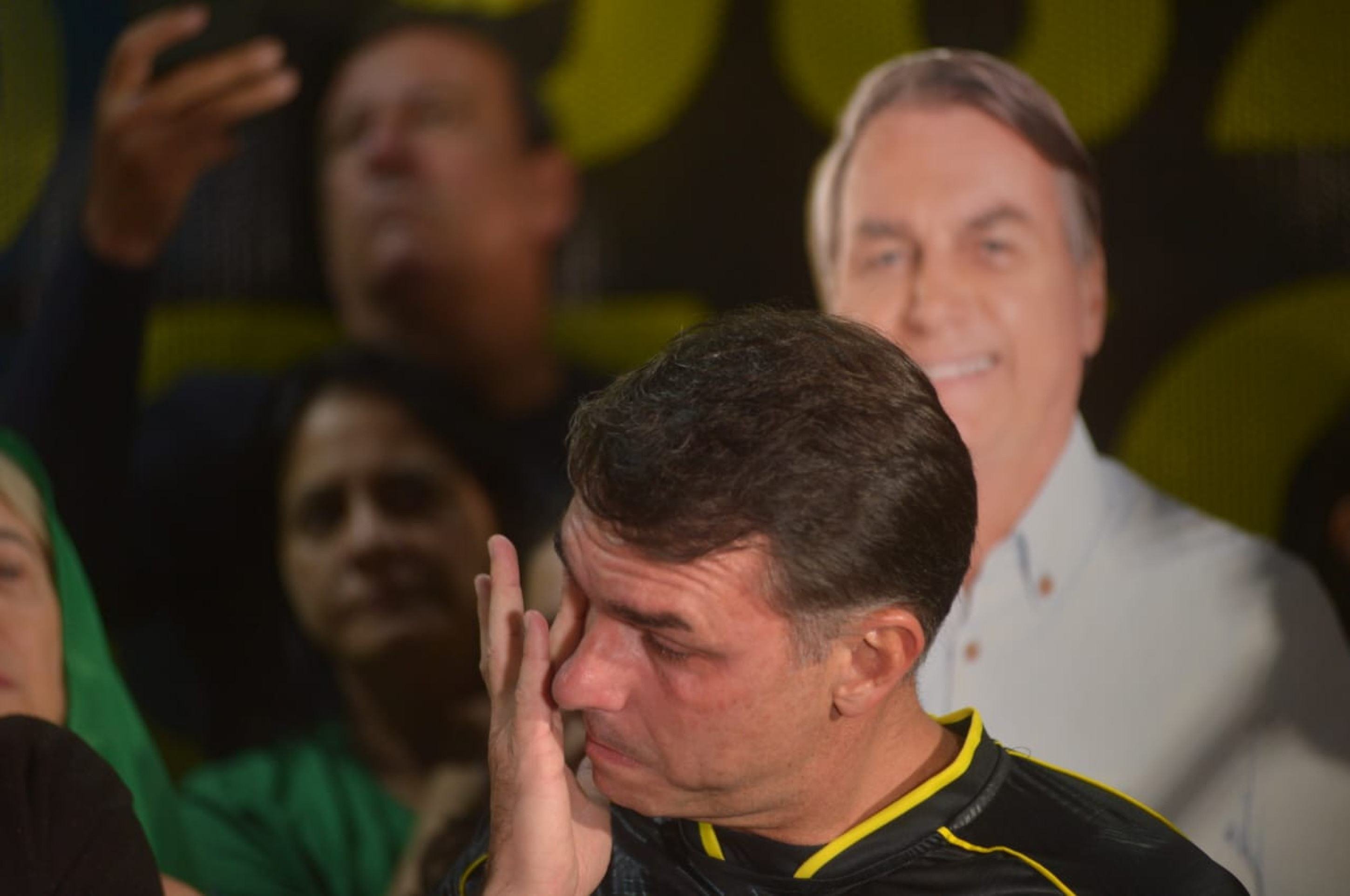 Vig&iacute;lia na noite deste s&aacute;bado (22/11), ap&oacute;s pris&atilde;o do ex-presidente Jair Bolsonaro (PL)