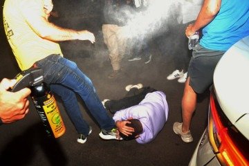 Antes de ser agredido, o homem afirmou que o ex-presidente deveria pagar por ter aberto 700 mil covas durante a pandemia de covid-19 - (crédito: Ed Alves / CB / DA Press) Antes de ser agredido, o homem afirmou que o ex-presidente deveria pagar por ter aberto 700 mil covas durante a pandemia de covid-19 - (crédito: Ed Alves / CB / DA Press)