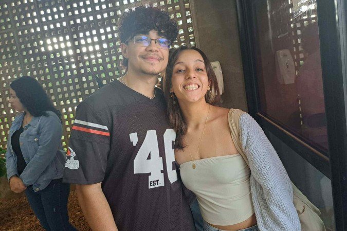 O casal Cecília Carrijo e Pedro Santarém também encontraram dificuldades nas avaliações de física e química