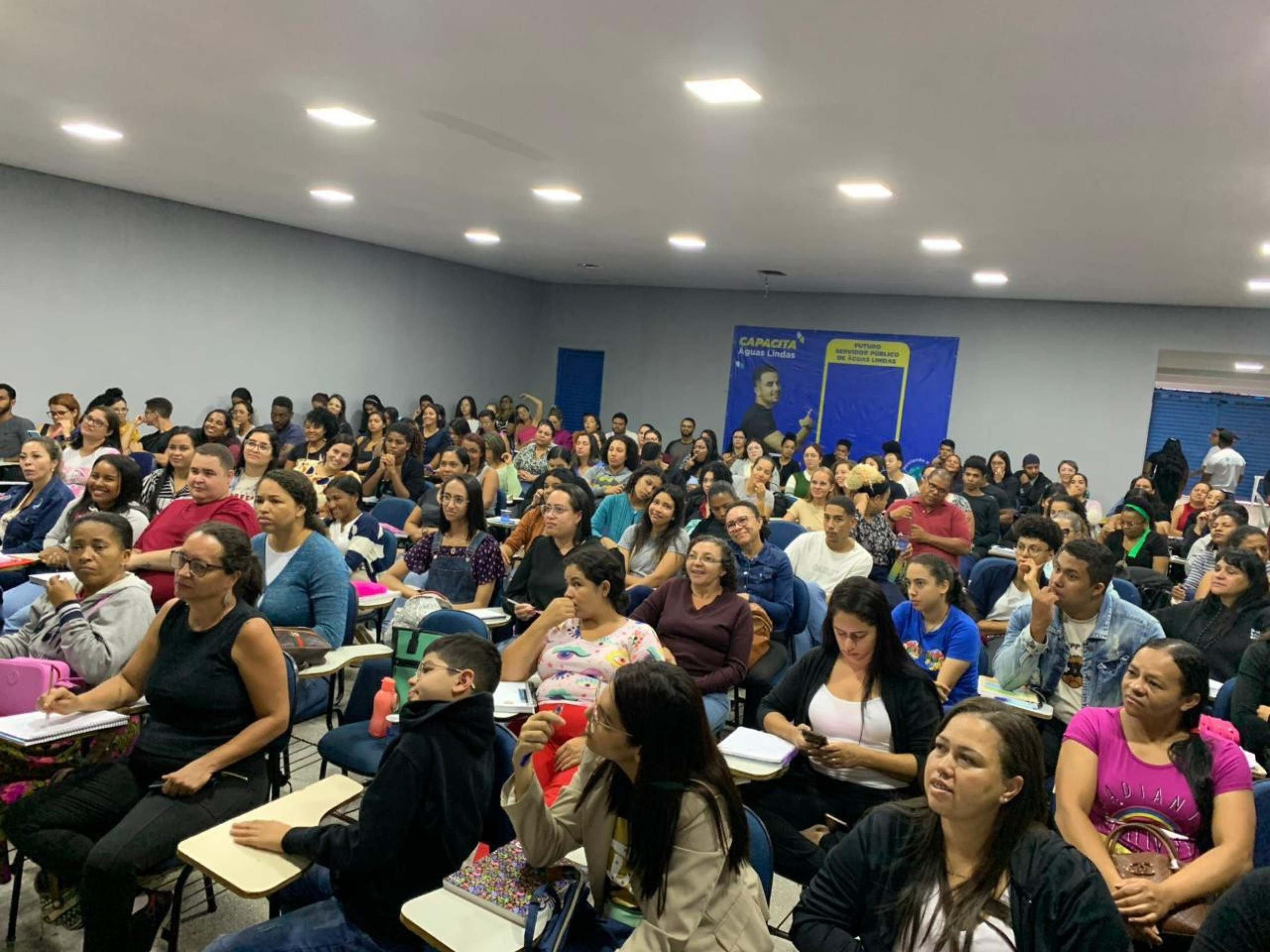 Democratização do ensino: cursinho gratuito aprovou mais de 300 pessoas
