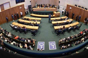 O desafio agora é conciliar o calendário das urnas com a continuidade da agenda legislativa - (crédito: Ed Alves/CB/DA.Press ) O desafio agora é conciliar o calendário das urnas com a continuidade da agenda legislativa - (crédito: Ed Alves/CB/DA.Press )