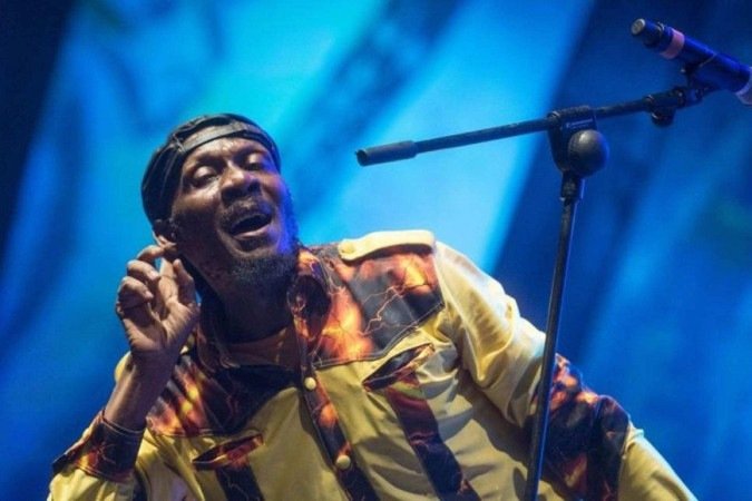 Jimmy Cliff, um dos nomes mais influentes da história do reggae, morreu nesta segunda-feira (24/11), aos 81 anos -  (crédito: JOSE JORDAN)