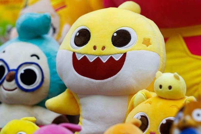 O CEO da Pinkfong, Kim Min-seok, participa da cerimônia de abertura de capital da empresa - (crédito: Getty Images) O CEO da Pinkfong, Kim Min-seok, participa da cerimônia de abertura de capital da empresa - (crédito: Getty Images)