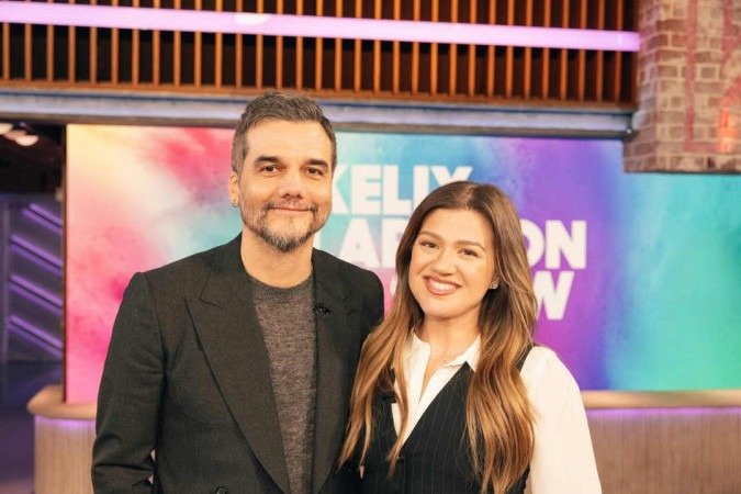 Wagner Moura e Kelly Clarkson - (crédito: Reprodução/Instagram @kellyclarksonshow) Wagner Moura e Kelly Clarkson - (crédito: Reprodução/Instagram @kellyclarksonshow)