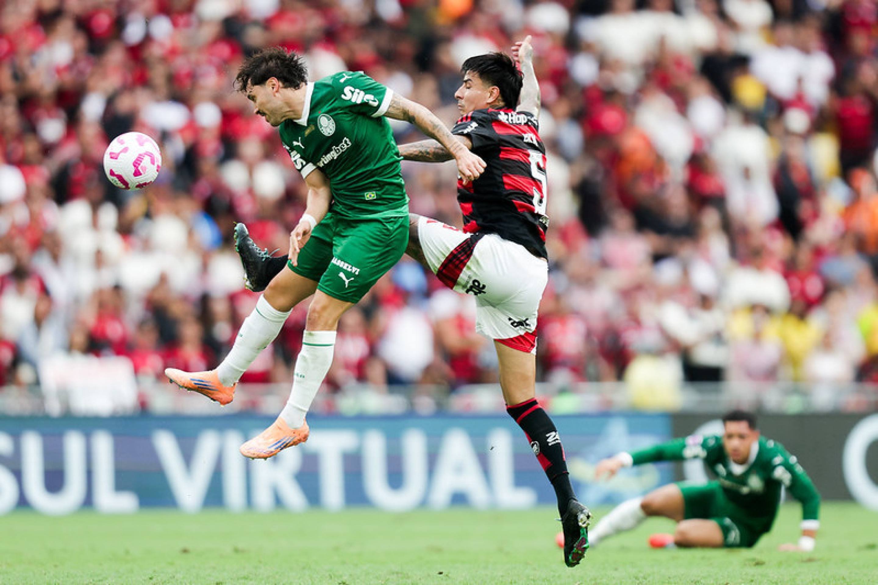 Flamengo ou Palmeiras fechará 2025 com quase meio bilhão em prêmios