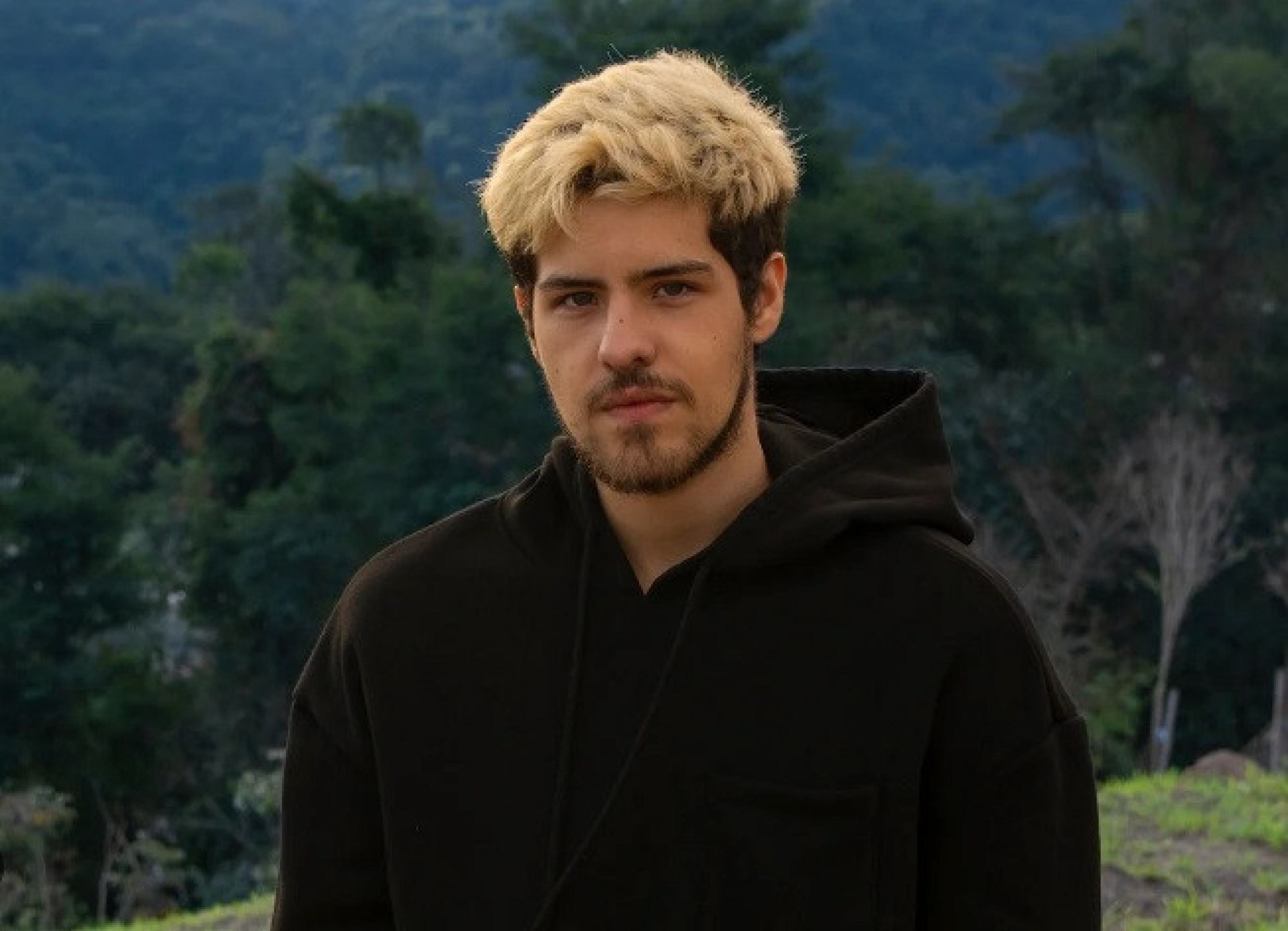 Paulo Mendes como  Raul em Três Graças