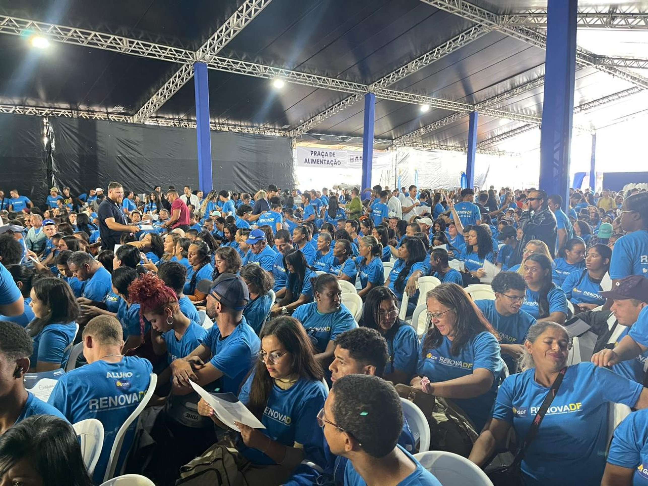 Projeto formou mais de 28 mil alunos e transformou quase 3 mil locais da cidade