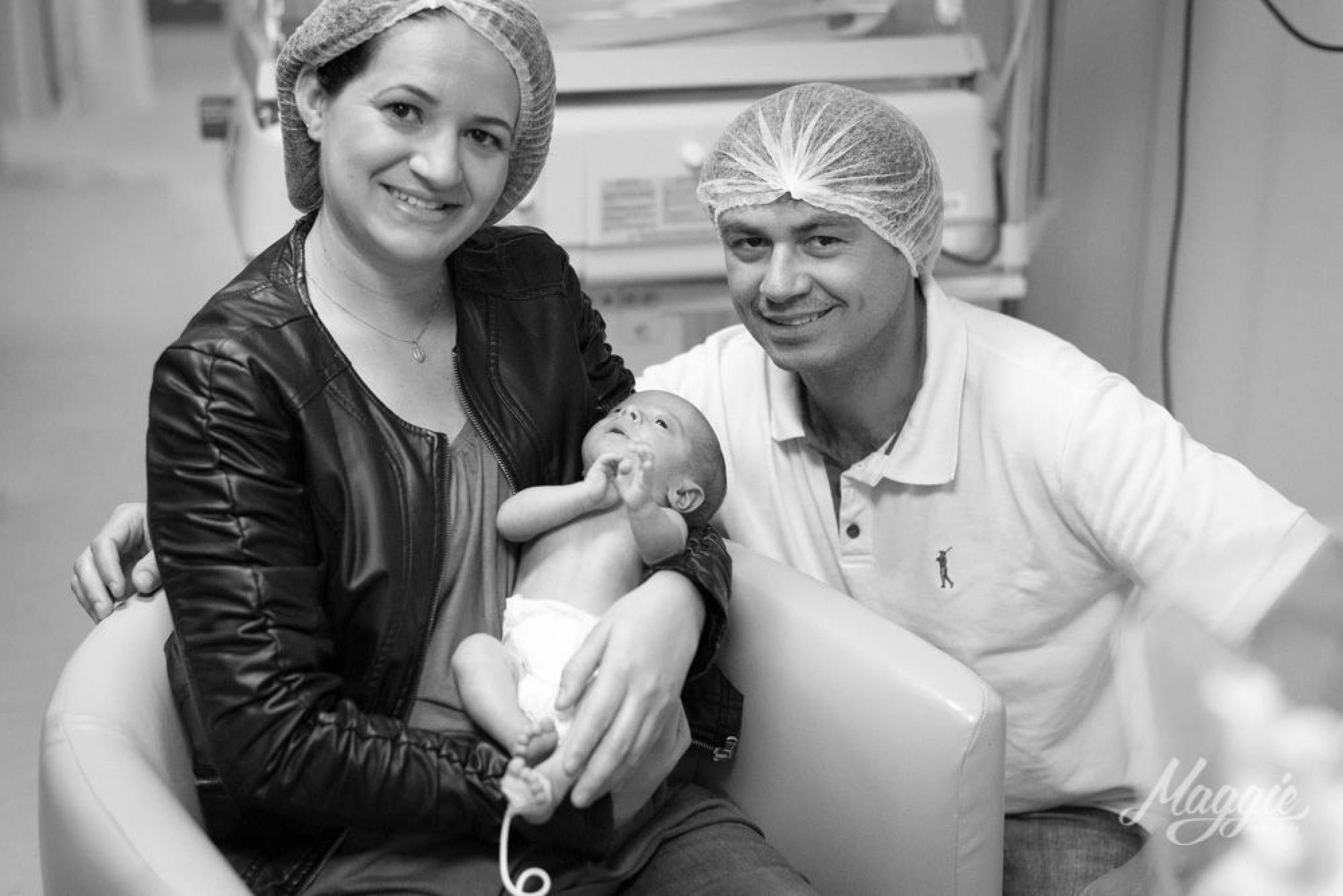 Mateus, filho de Geovana e Nicodemos, precisou de tranfus&atilde;o de sangue ap&oacute;s nascer prematuro (E) e permanecer internado por dois meses em 2016; hoje, s&atilde;o doadores