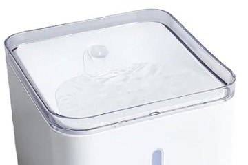 Cleebourg — Bebedouro fonte 
de água 
automático para cães e gatos 
2 Litros (R$ 269,90)