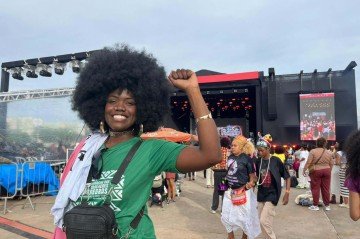 Kris Davis é influenciadora digital sobre negritude