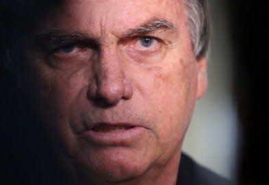 Defesa de Bolsonaro pede redução de pena por meio de programa de incentivo à leitura