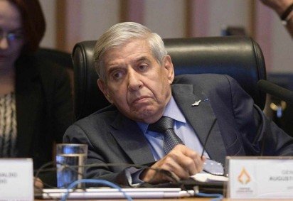 01/06/2023 Credito: Ed Alves/CB/DA.Press. Cidades. CPI da Camara Legislativa recebe o General Augusto Heleno. -  (crédito:  Ed Alves/CB/DA.Press)