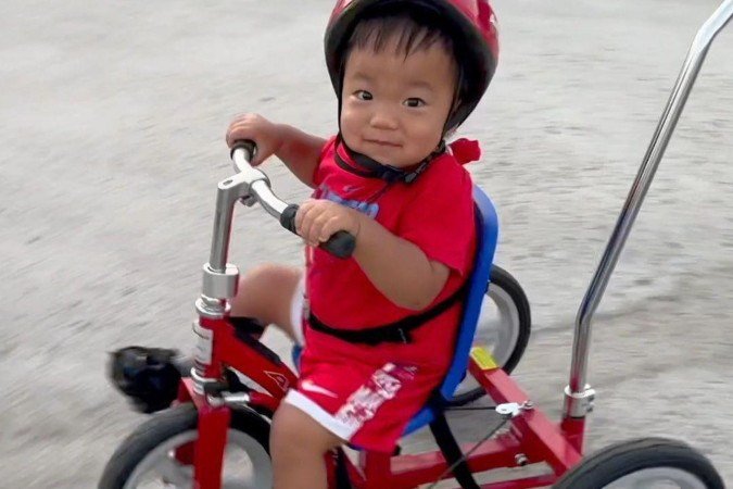 O menino de 3 anos que surpreendeu médicos ao superar condição rara grave com terapia genética pioneira