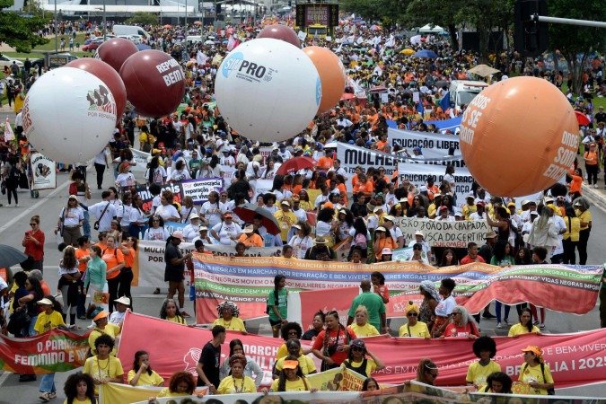  Na Esplanada, 300 mil pedem por reparação e bem-viver -  (crédito:  Marcelo Ferreira/CB/D.A Press)