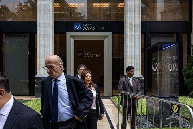 Itaú, Banco do Brasil e Bradesco estão entre os maiores bancos do país e são os principais contribuintes do FGC -  (crédito: Getty Images/Agência Brasil)