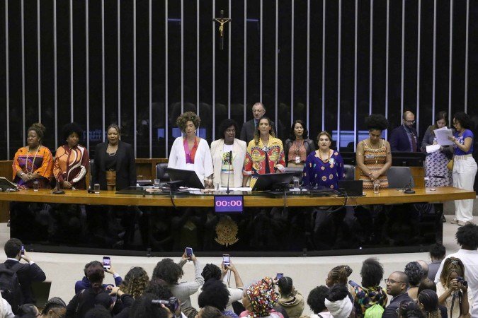 A sessão na Câmara dos Deputados teve o objetivo de prestar homenagem à Marcha das Mulheres Negras 2025: por Reparação e Bem-Viver -  (crédito:  Kayo Magalhaes/Câmara)