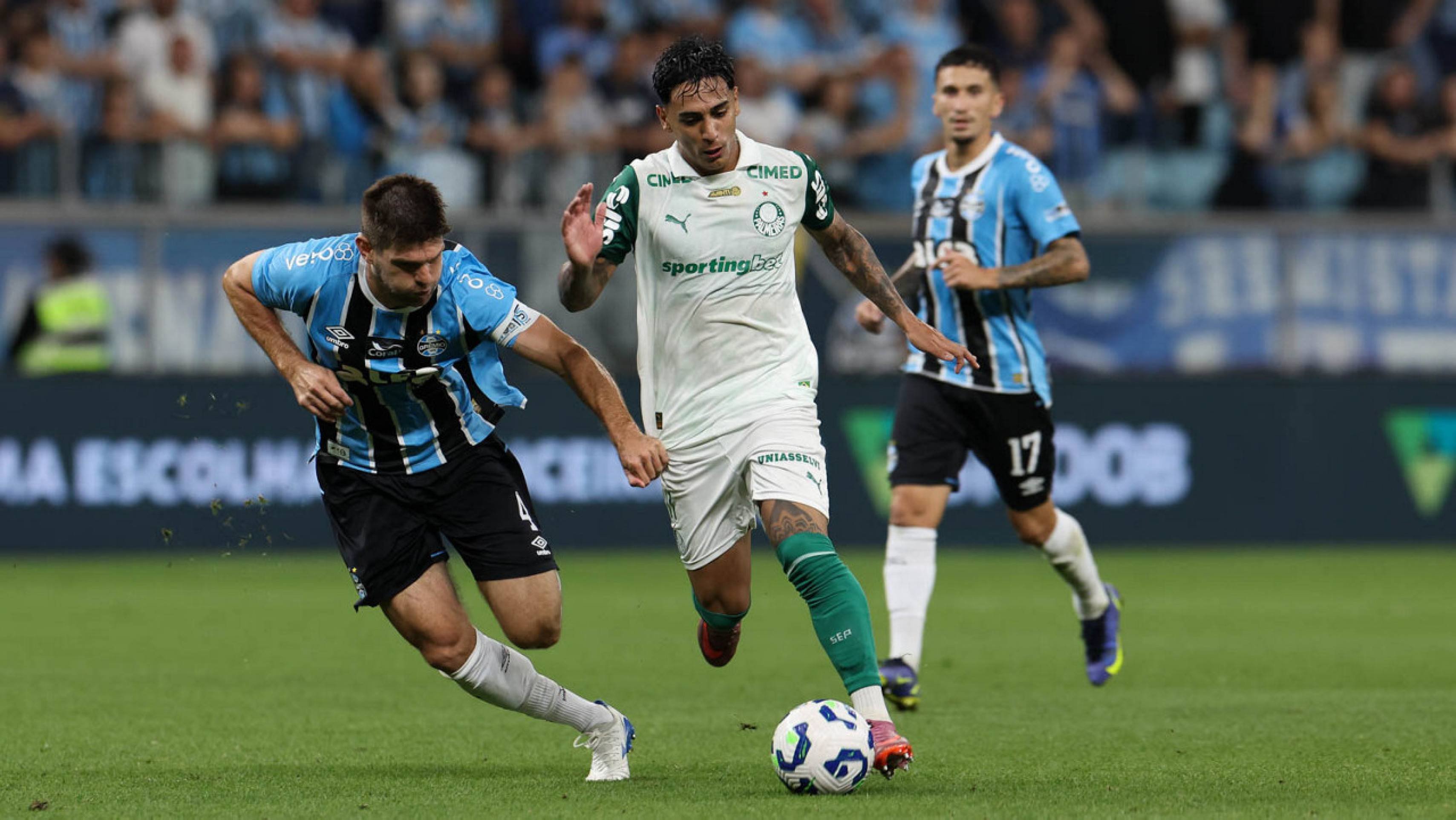 Palmeiras perde para o Grêmio e se distancia ainda mais do título brasileiro