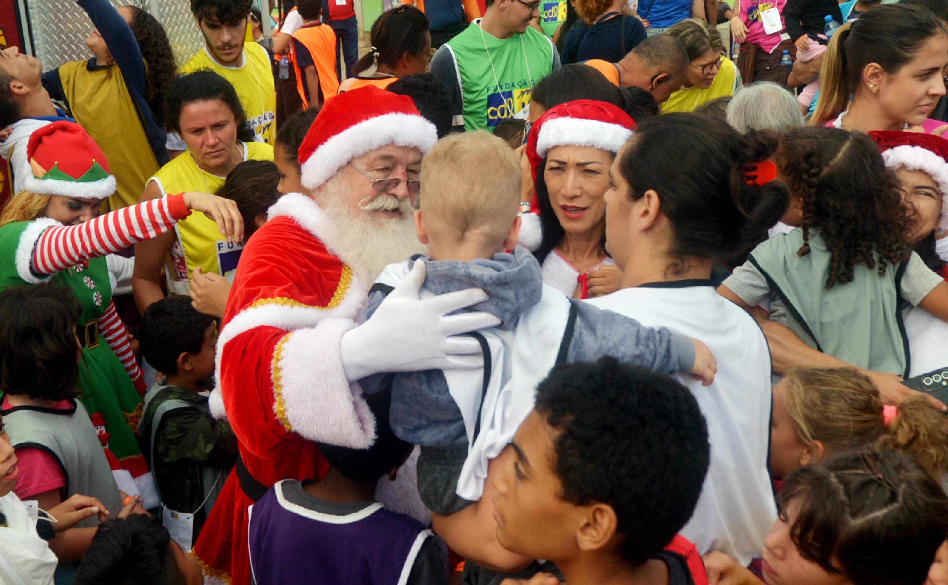  26/11/2025. Cr&eacute;dito: Ed Alves/CB/D.A Press. Brasil.  Brasilia - DF.  Cidades. Papai Noel no Nicolandia. A&ccedil;&atilde;o da CDL. 