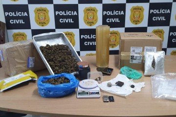 Drogas foram apreendidas na casa do suspeito, em Vicente Pires -  (crédito: Divulgação/PCDF)