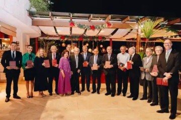 Autores do livro Ilmar Galvão — Uma Homenagem do Tribunal de Justiça da Bahia reunidos durante jantar comemorativo  -  (crédito: Barbara Souza) -Autores do livro Ilmar Galvão — Uma Homenagem do Tribunal de Justiça da Bahia reunidos durante jantar comemorativo  -  (crédito: Barbara Souza)