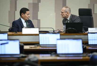 Os parlamentares aprovaram ainda um requerimento que solicita ao ministro André Mendonça o envio de provas já reunidas em investigações que envolvem o Master -  (crédito:  Andressa Anholete/Ag&ecirc;ncia Senado)