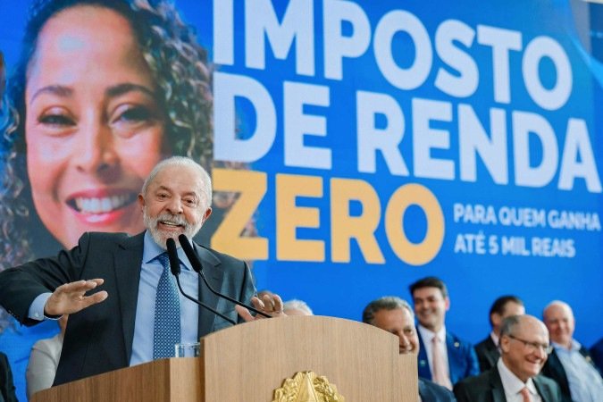 Presidente Lula sancionou, ontem, lei que garante a principal promessa de campanha em cerimônia sem presidentes do Legislativo - (crédito: Ricardo Stuckert / PR) Presidente Lula sancionou, ontem, lei que garante a principal promessa de campanha em cerimônia sem presidentes do Legislativo - (crédito: Ricardo Stuckert / PR)