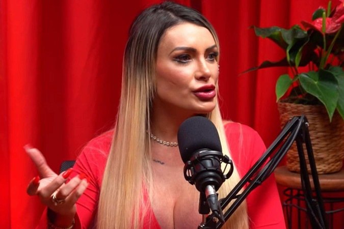 Andressa Urach expõe parte íntima de famoso e garante: 'Pior que o Neymar' -  (crédito: Reprodução/Youtube)