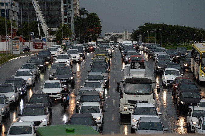  26/11/2025. Crédito: Minervino Júnior/CB/D.A Press. Brasil.  Brasilia - DF. Trânsito no Eixo Monumental -  (crédito: Minervino Júnior/CB/D.A.Press)