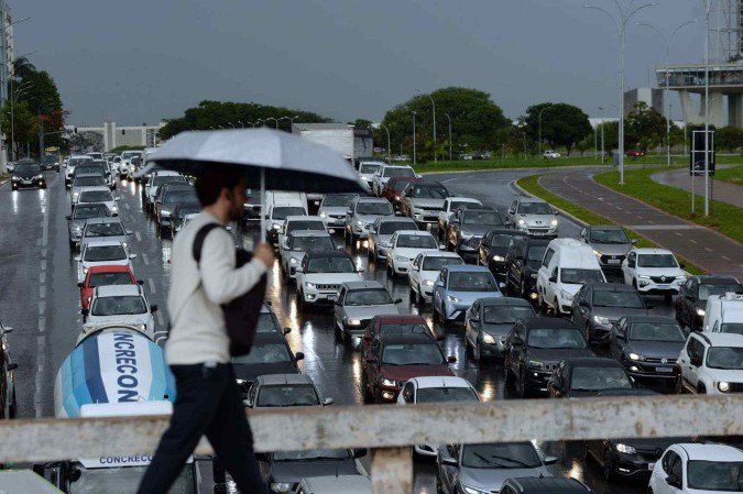 Inmet emite alerta amarelo e prevê chuva durante todo dia nesta quarta (26)
 -  (crédito: Minervino Júnior CB/DA Press)