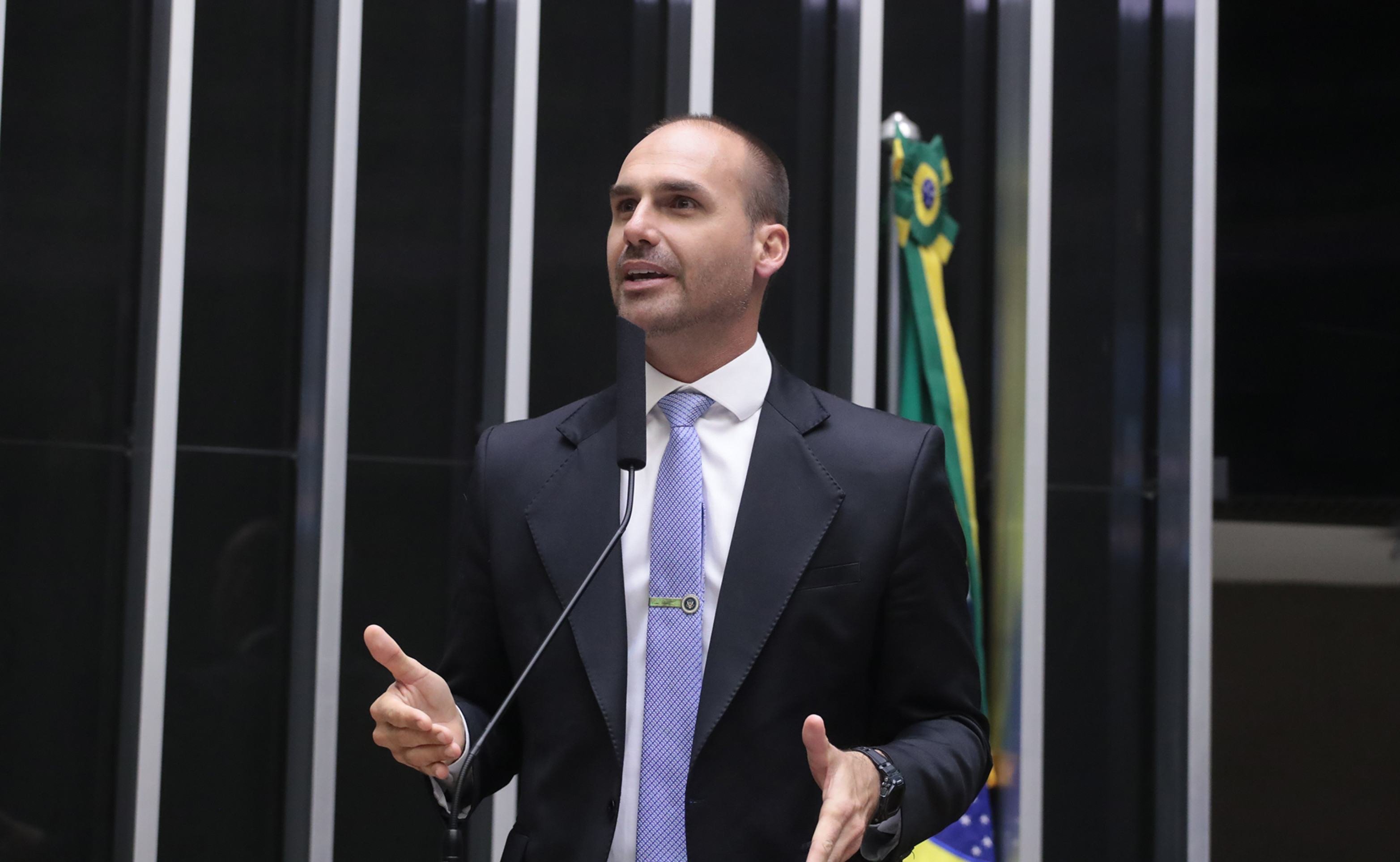Por unanimidade, Primeira Turma torna Eduardo Bolsonaro réu por coação
