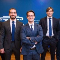 Da esquerda para a direita: Dr. Mânlio Tasso, ortopedia; Dr. Guilherme Meiçó, ortopedia; Dr. Victor Giacomini, ortopedia; Dr. Rafael Gomes, intensivista; e Dr. Fábio Nishimori, ortopedia -  (crédito:     )