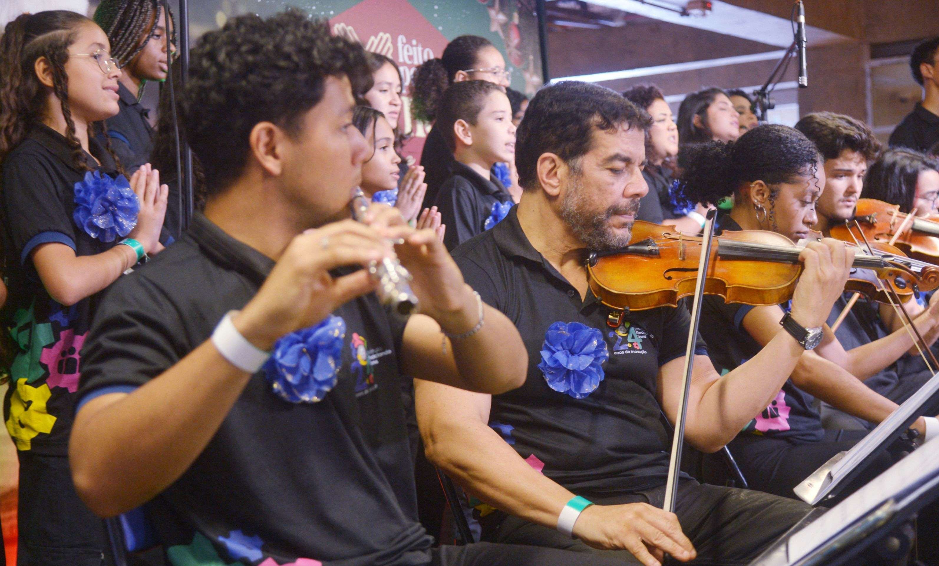 A feira natalina da Casa Azul re&uacute;ne institui&ccedil;&otilde;es sem fins lucrativos para arrecadar recursos e ajudar a quem mais precisa