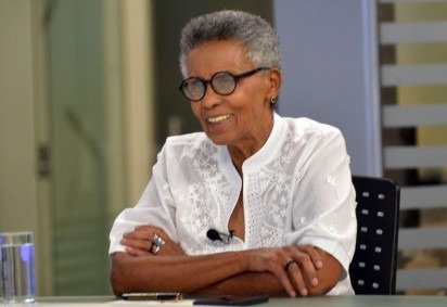 Jornalista do Correio recebe Moção de Louvor na CLDF durante homenagem ao Mês da Mulher
 -  (crédito:  Ed Alves/CB) -Jornalista do Correio recebe Moção de Louvor na CLDF durante homenagem ao Mês da Mulher
 -  (crédito:  Ed Alves/CB)