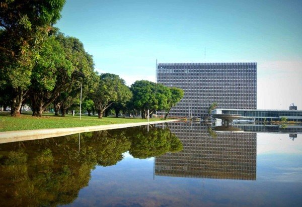 Ed Alves/CB/D.A Press