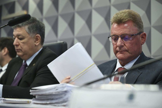  Comiss..o Parlamentar Mista de Inqu..rito do INSS - 2025 (CPMI - INSS) realiza oitiva de contador apontado como respons..vel pela contabilidade de empresas beneficiadas com descontos indevidos em pens..es e aposentadorias. ..O objetivo da comiss..o .. investigar fraudes no Instituto Nacional do Seguro Social (INSS), envolvendo descontos irregulares em benef..cios de aposentados e pensionistas. A CMPI .. formada por senadores e deputados, num total de 32 titulares e igual n..mero de suplentes. ..Mesa: .presidente da CPMI - INSS, senador Carlos Viana (Podemos-MG); .contador Mauro Palombo Conc..lio...Foto: Saulo Cruz/Ag..ncia Senado
     -  (crédito:  Saulo Cruz/Agência Senado)