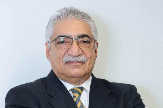 Azedo afirmou que o cenário global passa por uma transição marcada por três vetores principais: fragilidade democrática, centralidade da tecnologia e disputa de hegemonia mundial - (crédito: Arquivo pessoal ) Azedo afirmou que o cenário global passa por uma transição marcada por três vetores principais: fragilidade democrática, centralidade da tecnologia e disputa de hegemonia mundial - (crédito: Arquivo pessoal )