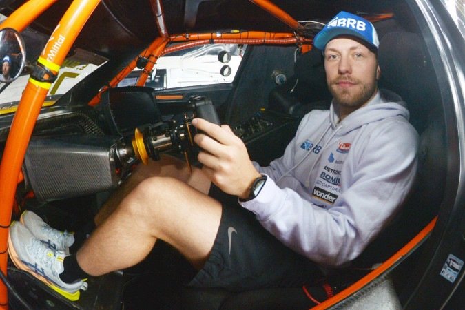  Enzo Elias tinha 11 anos quando o circuito da capital federal recebeu a Stock Car na temporada de 2013 e fechou: pronto para acelerar em casa -  (crédito: Ed Alves/CB/D.A Press)