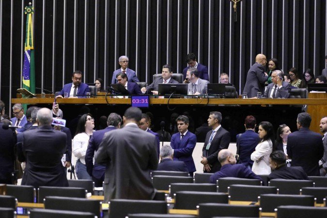 Governador do Rio de Janeiro acompanhou a sessão de análise dos vetos do Propag na mesa do Plenário - (crédito: Crédito: Kayo Magalhães/Câmara dos Deputados) Governador do Rio de Janeiro acompanhou a sessão de análise dos vetos do Propag na mesa do Plenário - (crédito: Crédito: Kayo Magalhães/Câmara dos Deputados)