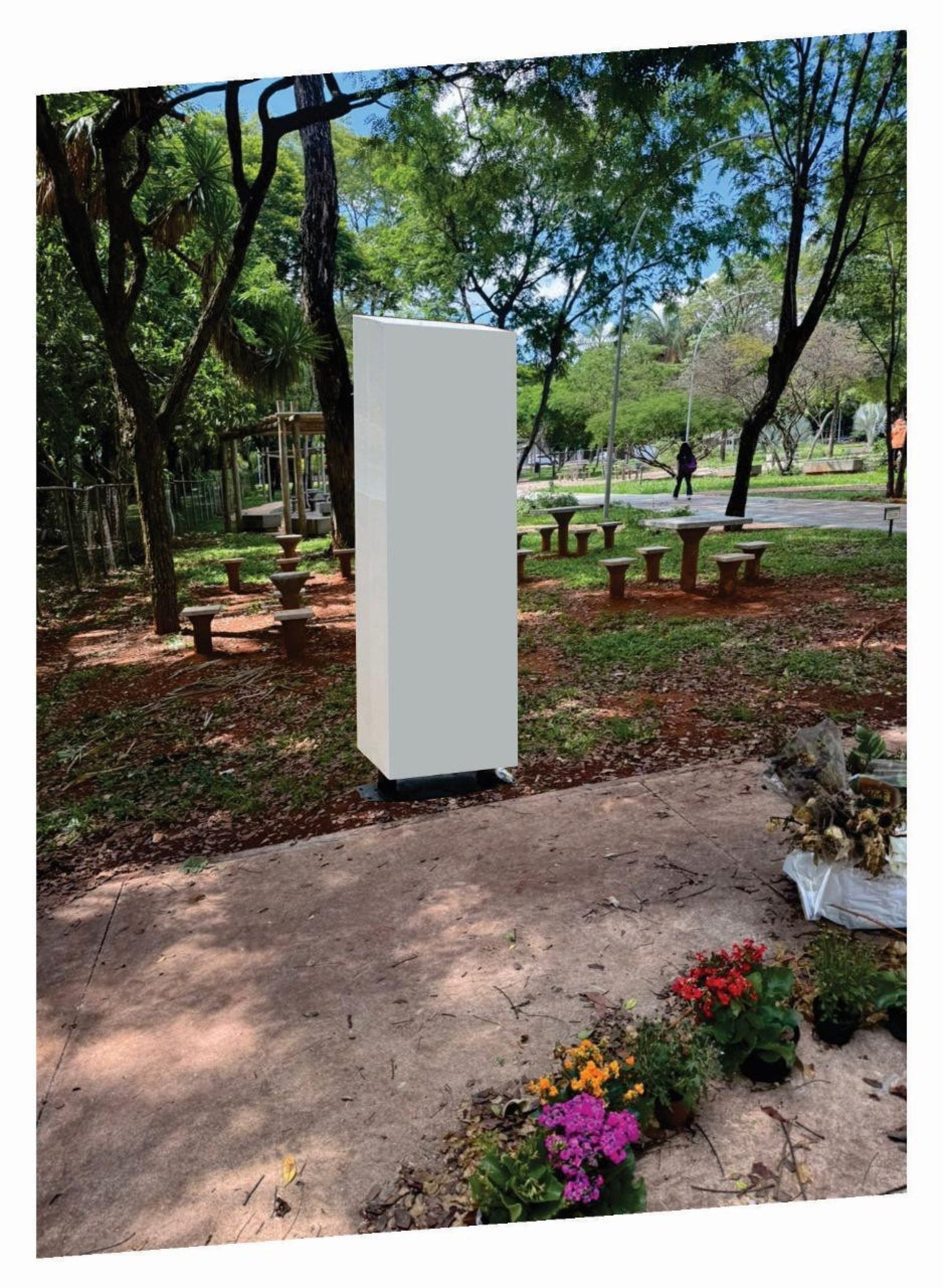 Simula&ccedil;&atilde;o de totem em homenagem a Isaac Vilhena