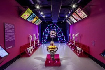 MEME: no Br@sil da memeficação
Curadoria: Clarissa Diniz e Ismael Monticelli, com a colaboração do @newmemeseum. Visitação até 1º de março de 2026, de terça a domingo, das 9h às 21h. Classificação indicativa livre
