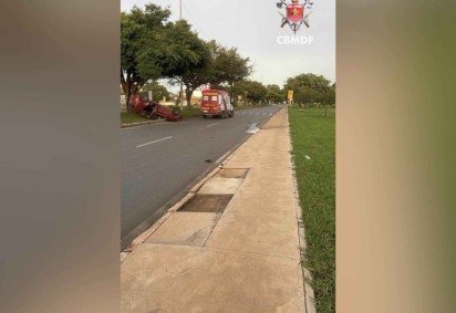 Capotagem de veículo deixa uma pessoa ferida