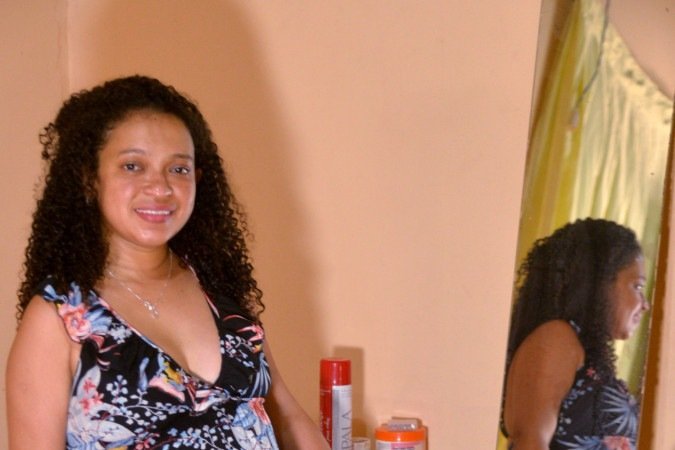  28/11/2025. Crédito: Ed Alves/CB/D.A Press. Brasil.  Brasilia - DF.  Revista. Beleza nos Presidios. Personagem Sara - Ex detenta e empreendedora de Beleza.