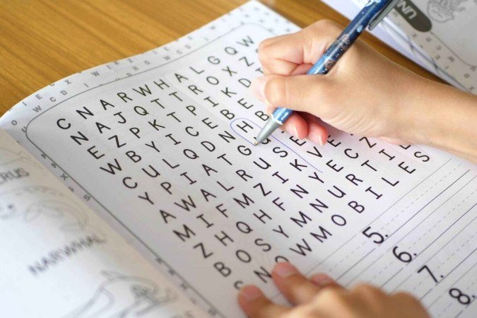 Passatempos como caça-palavras e sudoku auxiliam na capacidade de memorização (Imagem: radoszki | Shutterstock) -  (crédito: EdiCase)