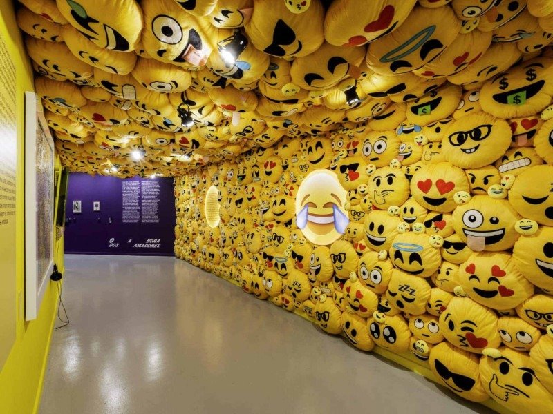 MEME: no Br@sil da memeficação
Curadoria: Clarissa Diniz e Ismael Monticelli, com a colaboração do @newmemeseum. Visitação até 1º de março de 2026, de terça a domingo, das 9h às 21h. Classificação indicativa livre
 -  (crédito: Divulgação)