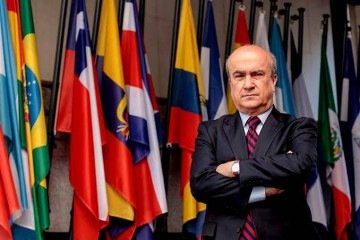 'Sem financiamento suficiente, estável e
continuado para a educação, não há melhora
possível. Ela não é gratuita nem barata. Muitos
países pensam que o investimento é secundário', disse Jabonero.
 -  (crédito: OEI/Divulgação)