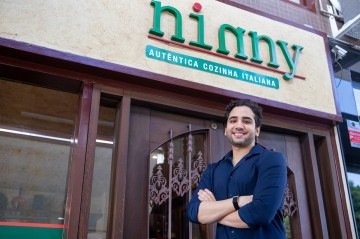 Luca, do restaurante Ninny. S..bado, 29 de novembro. Mariana Campos
- (crédito: Mariana Campos/CB/D.A Press) Luca, do restaurante Ninny. S..bado, 29 de novembro. Mariana Campos
- (crédito: Mariana Campos/CB/D.A Press)