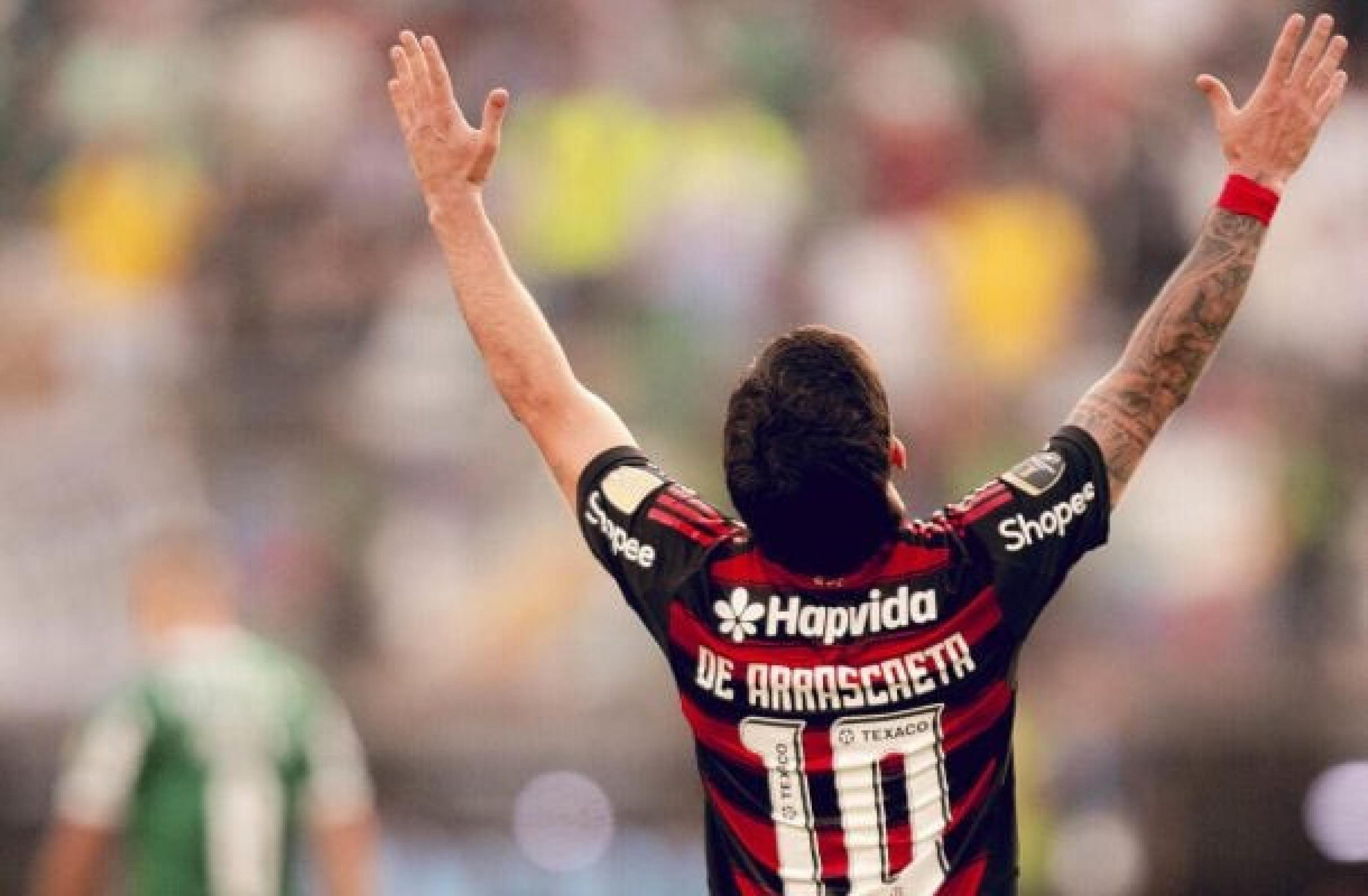 Arrascaeta ainda não fala em dobradinha do Fla: 