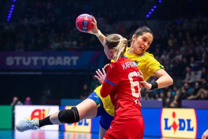 A brasiliense Kelly Rosa contribuiu na vitória de virada  -  (crédito: Bruno Ruas/Ruas Mídia/CBHb)