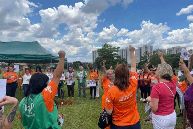 Homenagem às vítimas deste ano de feminicídio do Distrito Federal foi realizada Parque de Águas Claras neste sábado (29) - (crédito: Jailson Sena/CB/D.A Press) Homenagem às vítimas deste ano de feminicídio do Distrito Federal foi realizada Parque de Águas Claras neste sábado (29) - (crédito: Jailson Sena/CB/D.A Press)