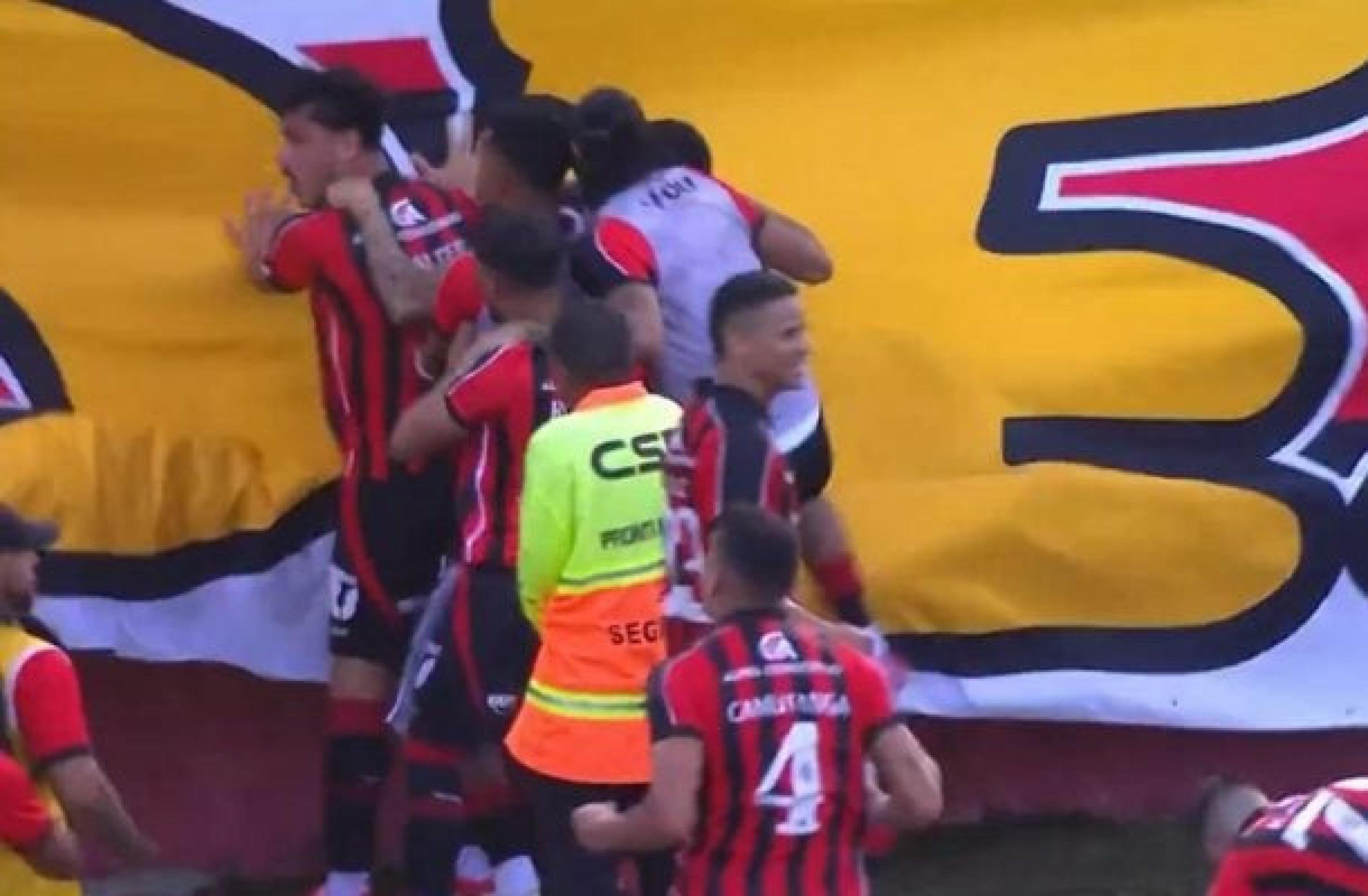 Vitória bate Mirassol com recorde de público e empurra Inter para o Z-4